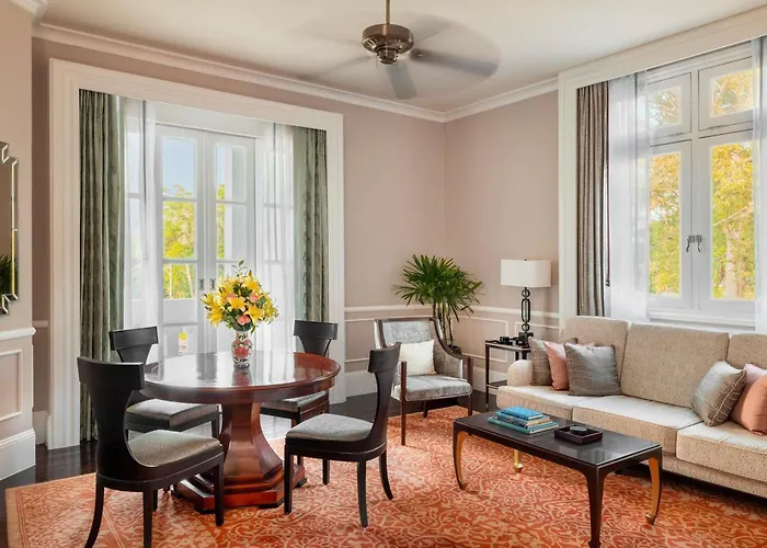 Raffles Grand D'angkor 5*